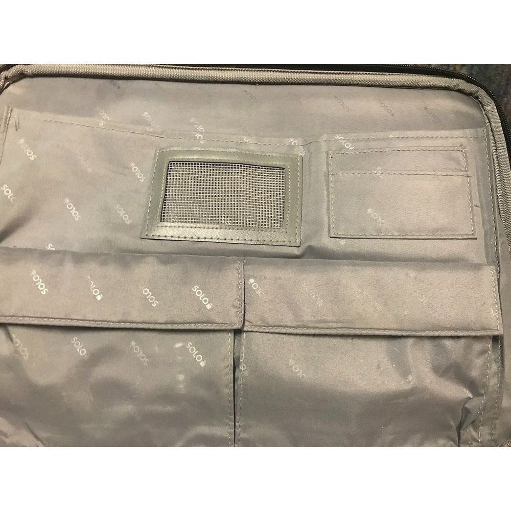 Solo extra-wide Computer brief case - Picture 11 of 13